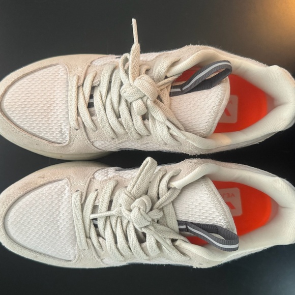 Veja Shoes - Veja Venturi Sneakers size 7
